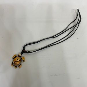Adjustable turtle necklace